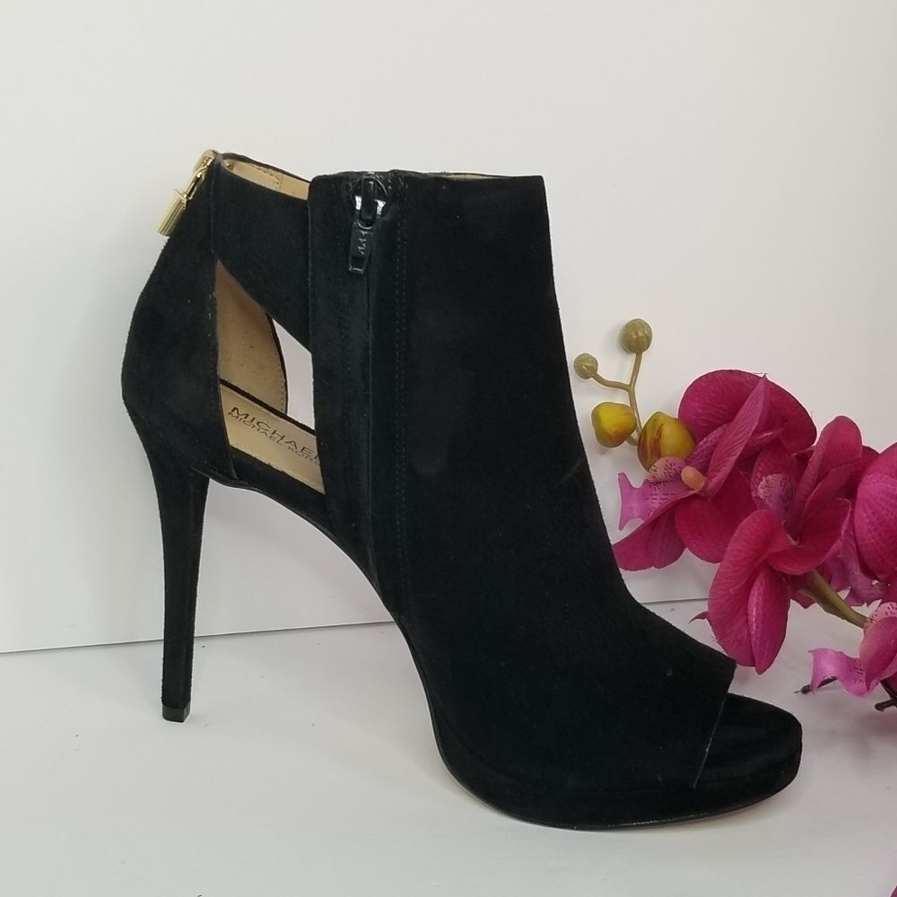 COPY - 🆕️Michael Chic Black Booties - Picture 10 of 10
